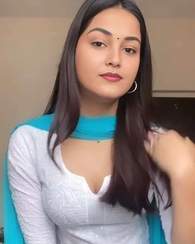 Pari Tiwari